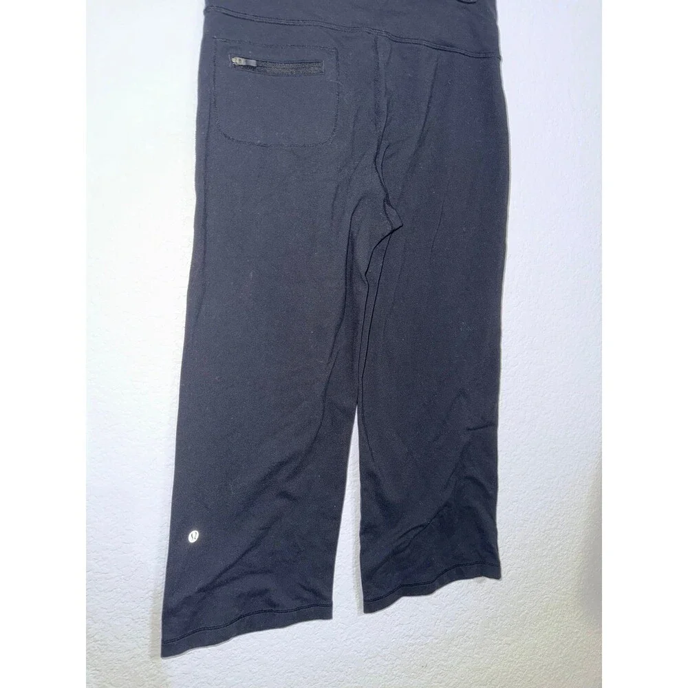 Lululemon vintage Black Cropped Flare Yoga Pants Size 4 Bootcut Capri